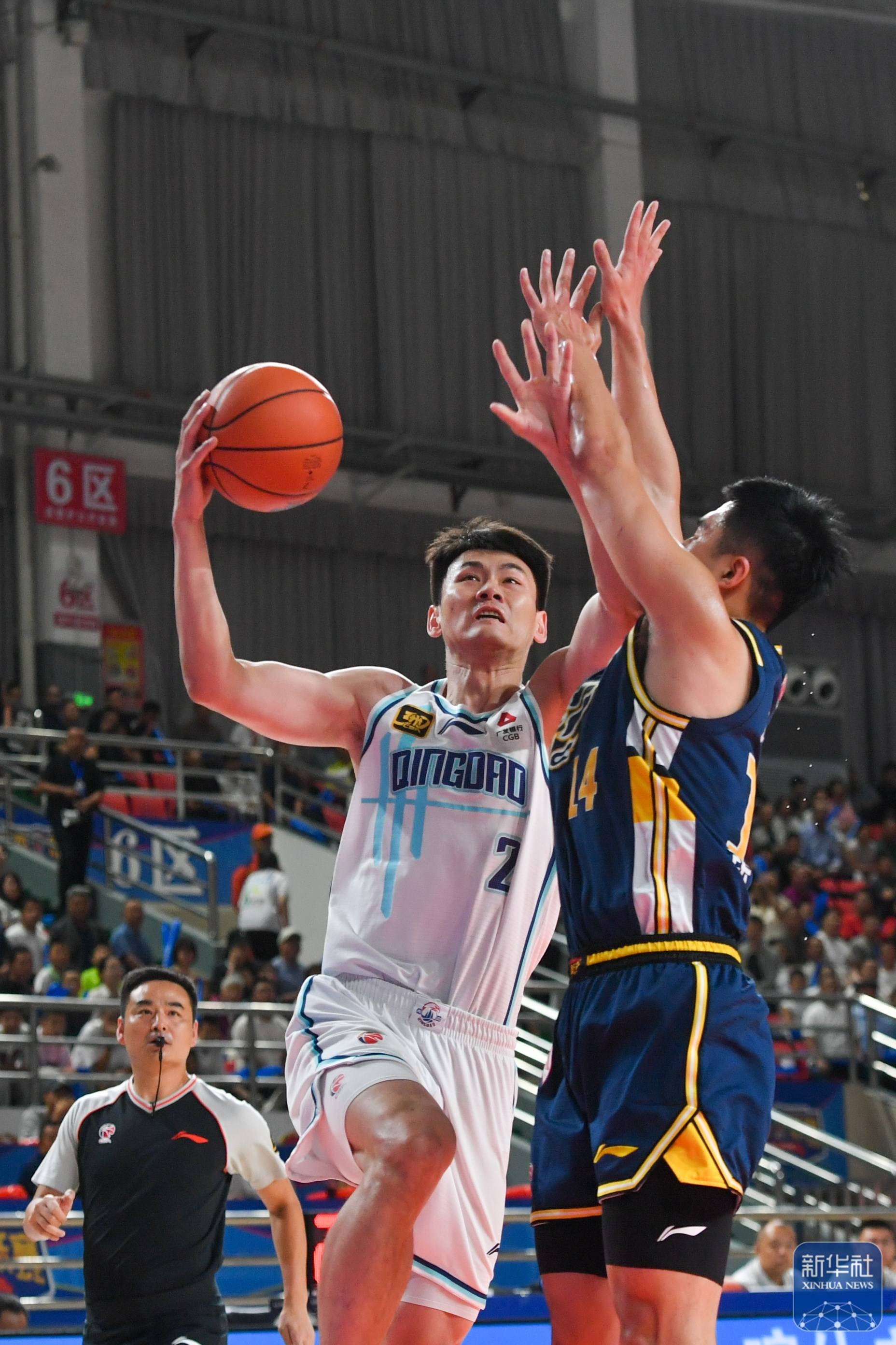 精彩绝伦的篮球对决再次让球迷们着迷(精彩绝伦的篮球对决再次让球迷们着迷了) 精彩绝伦的篮球对决再次让球迷们着迷(精彩绝伦的篮球对决再次让球迷们着迷了)